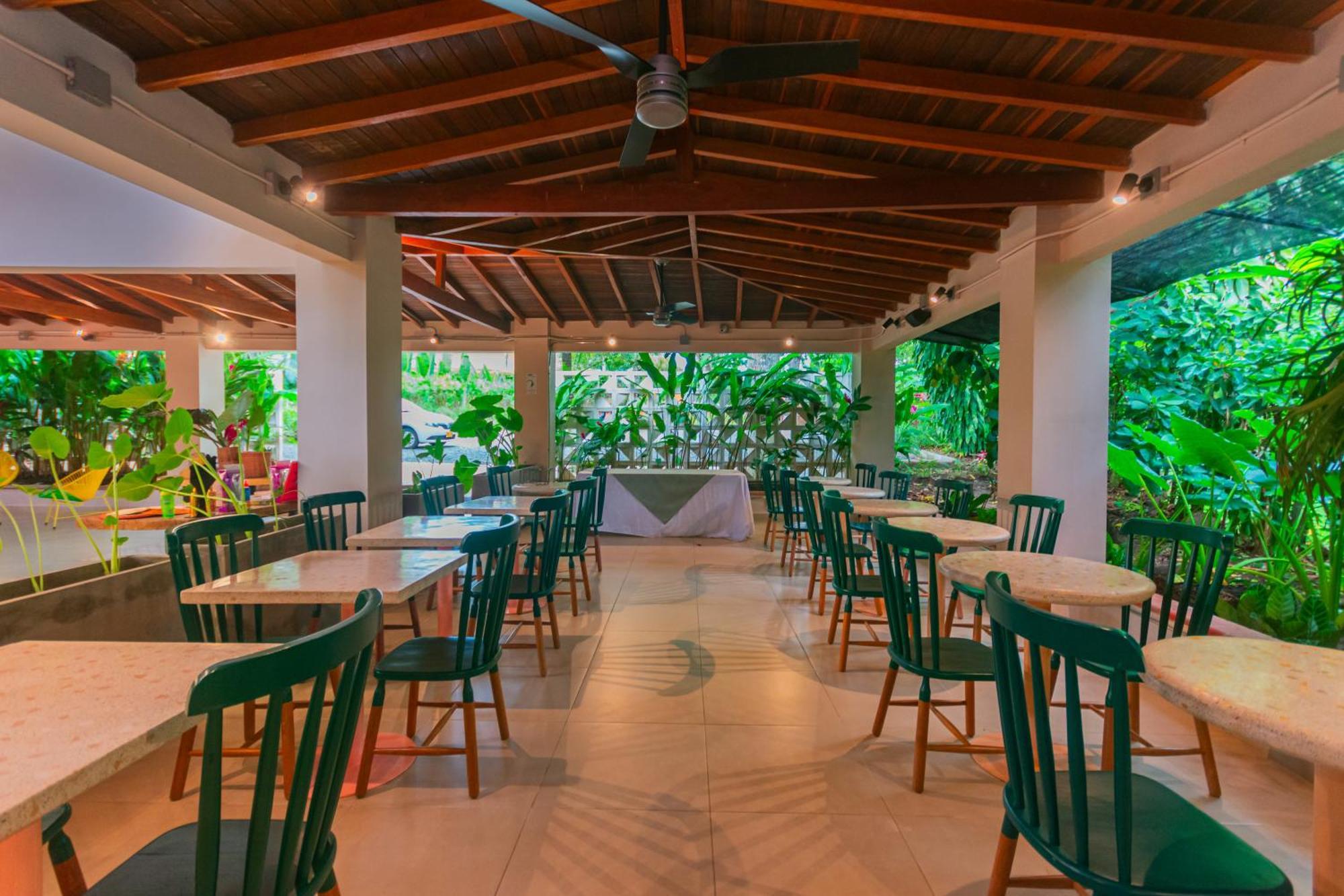 Del Tropico Hotel Sopetran Exteriör bild